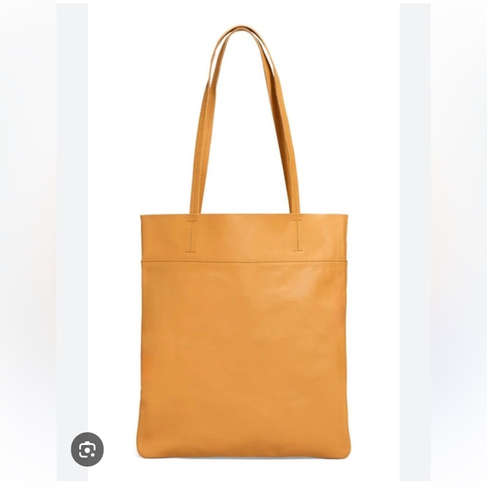 Madewell Tan Tote Bag with Soft Leather and Minimalist Design